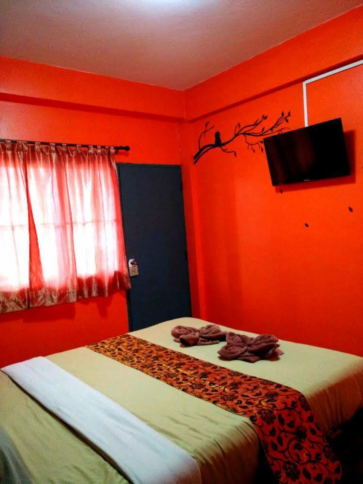 Yin Yang Guesthouse Chiang Mai Bagian luar foto